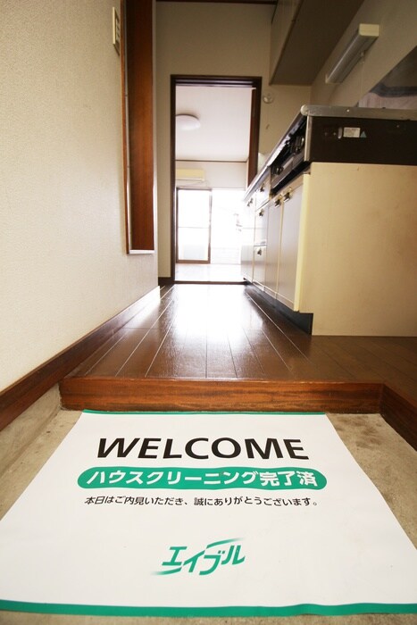 物件内観写真16　(玄関)