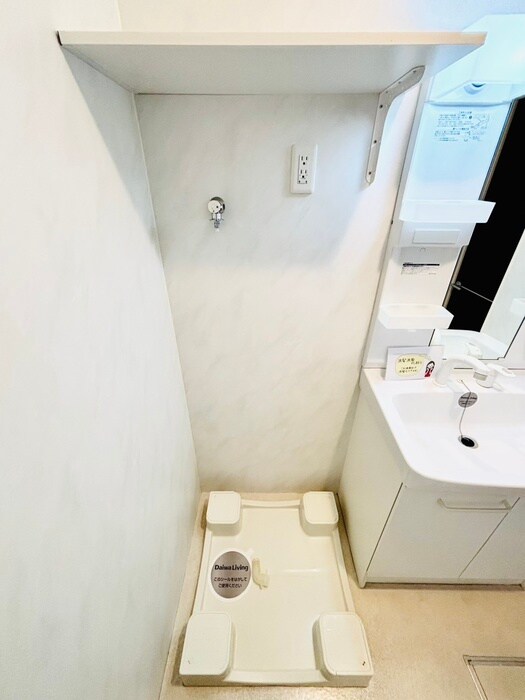 物件内観写真12　(洗濯機置場)