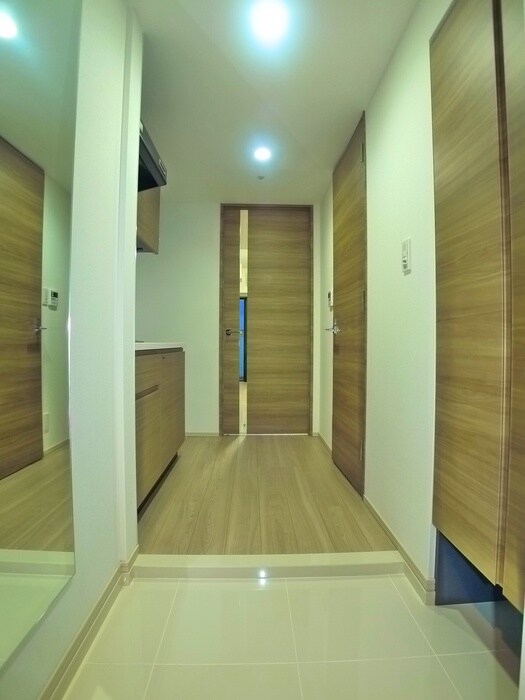 物件内観写真7　(玄関)