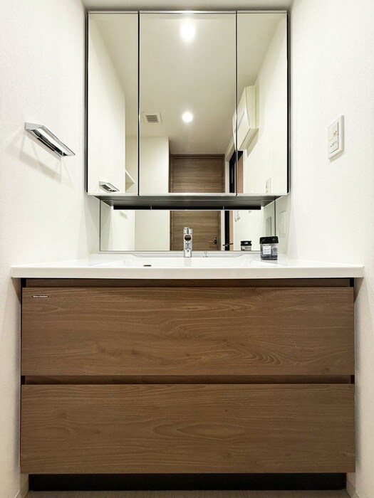 物件内観写真11　(洗面)