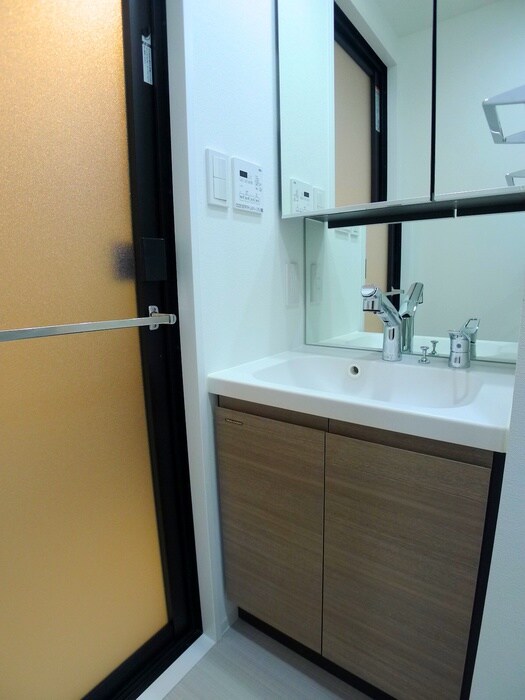 物件内観写真12　(洗面)