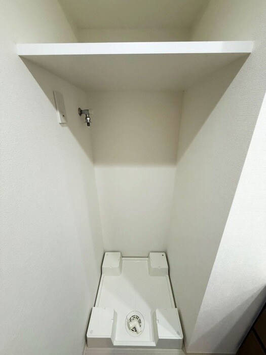 物件内観写真12　(洗濯機置場)