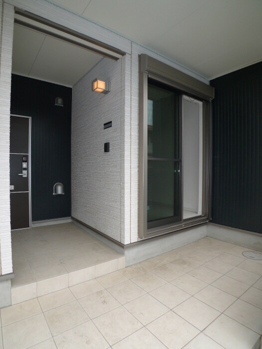 物件内観写真14　(玄関)