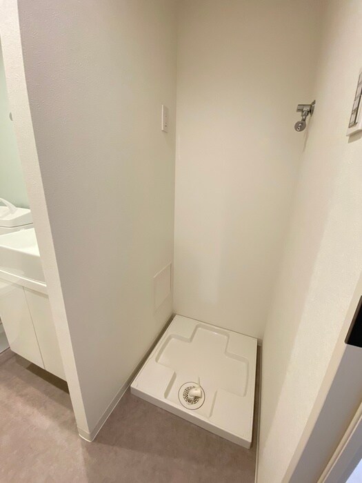 物件内観写真14　(洗濯機置場)