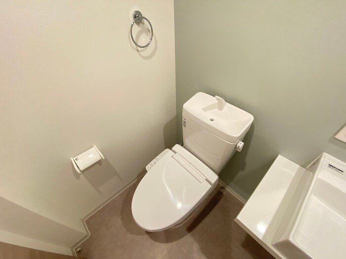 物件内観写真16　(トイレ)