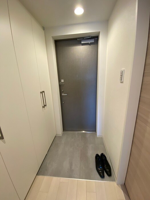 物件内観写真18　(玄関)