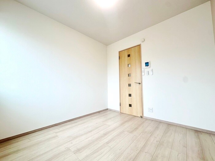 物件内観写真4　(居室)