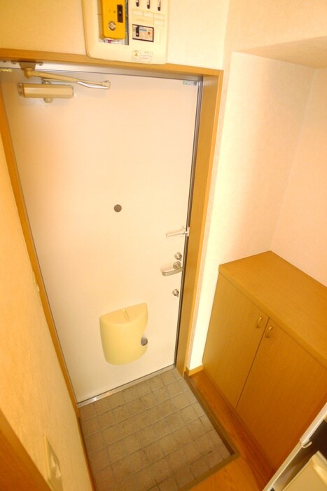 物件内観写真14　(玄関)