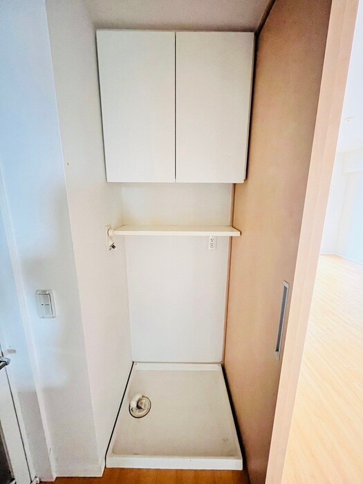 物件内観写真12　(洗濯機置場)