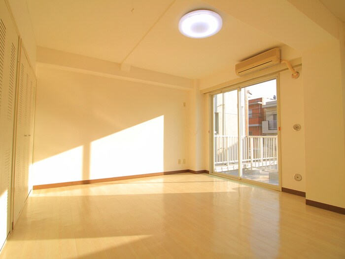 物件内観写真10　(居室)