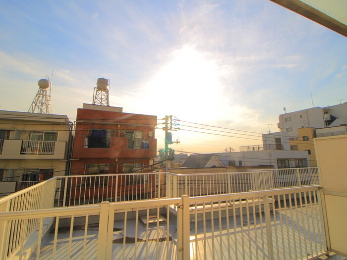 物件内観写真17　(室内からの展望)