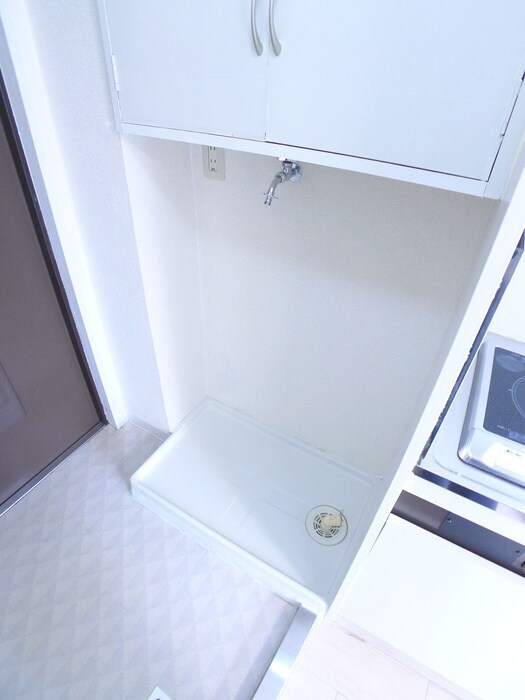 物件内観写真15　(洗濯機置場)