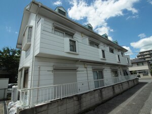 ウイング赤山外観写真