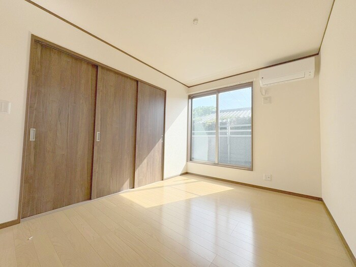 物件内観写真10　(居室)