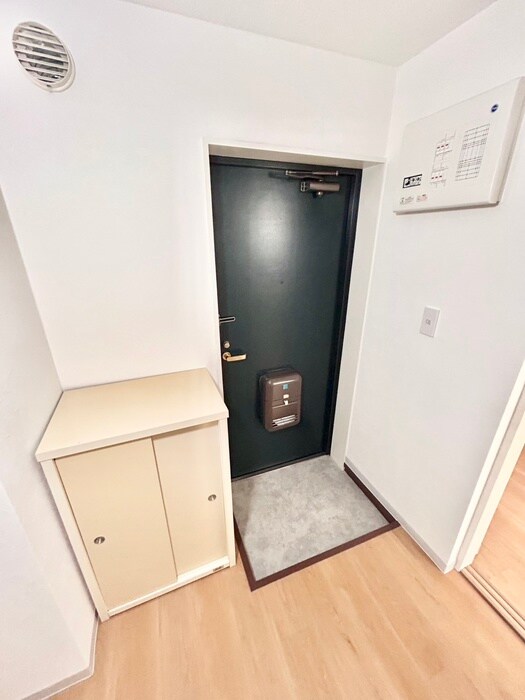 物件内観写真19　(玄関)