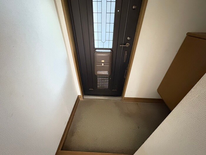 物件内観写真15　(玄関)