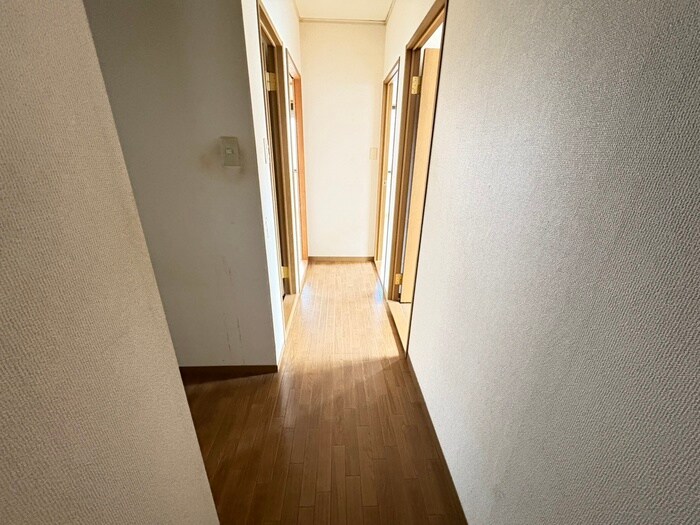 物件内観写真20　(廊下)