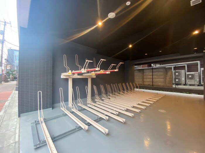 物件外観写真5　(駐輪場)