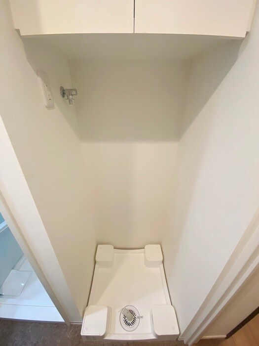 物件内観写真15　(洗濯機置場)