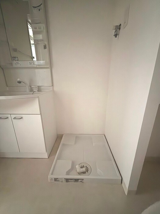 物件内観写真9　(洗濯機置場)