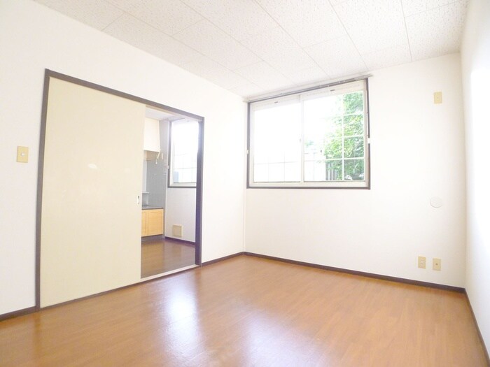 物件内観写真8　(居室)