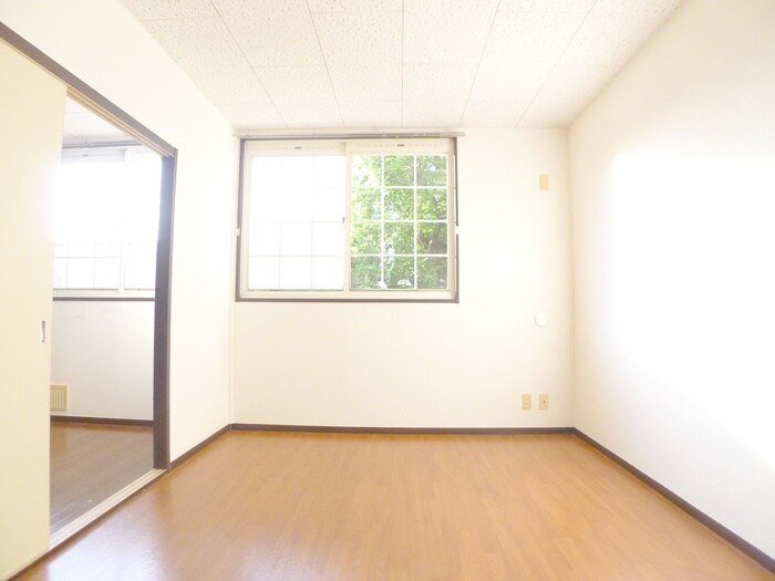 物件内観写真17　(居室)