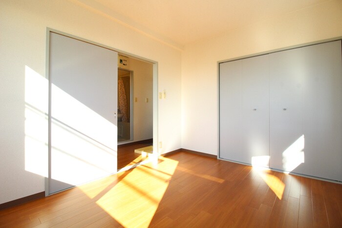 物件内観写真9　(居室)