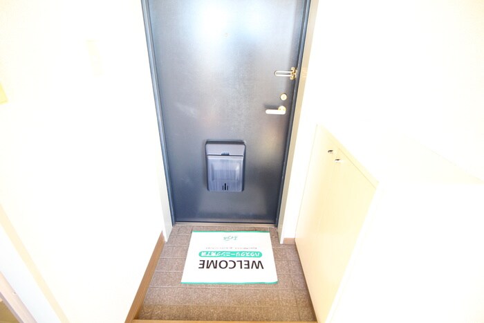 物件内観写真17　(玄関)