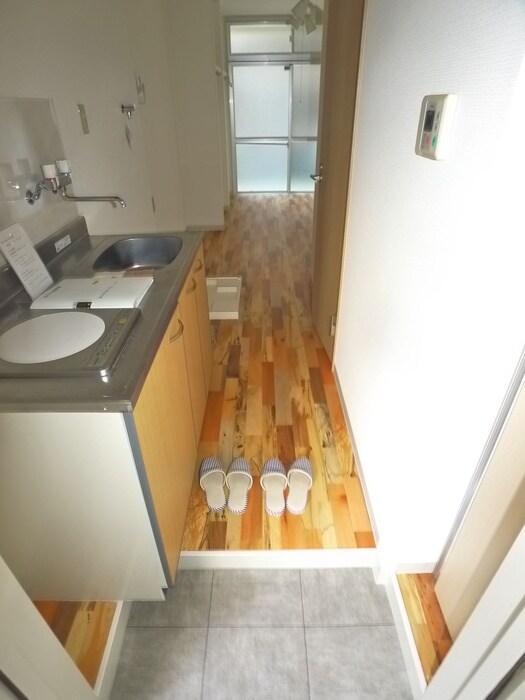 物件内観写真14　(玄関)