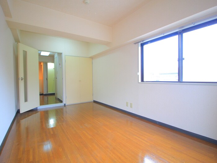 物件内観写真8　(居室)