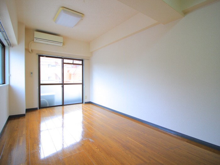 物件内観写真10　(居室)