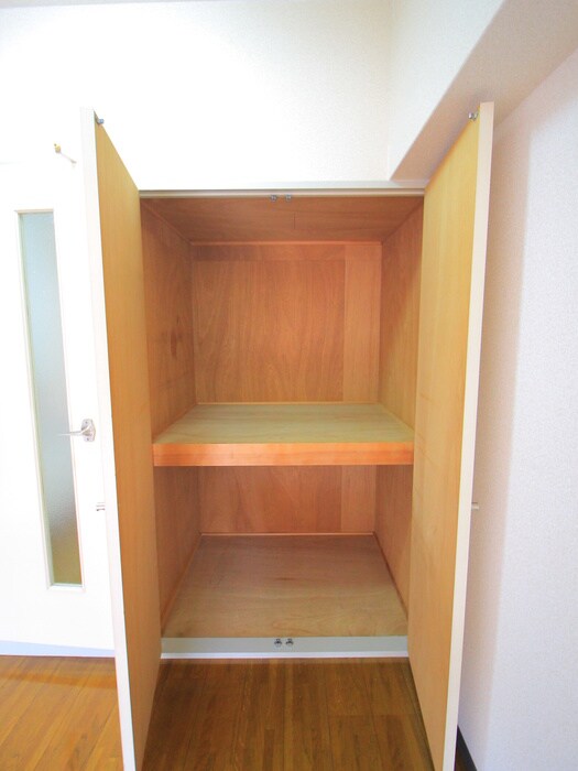 物件内観写真15　(収納)