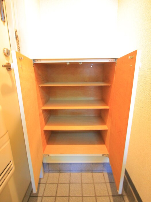 物件内観写真16　(靴箱)