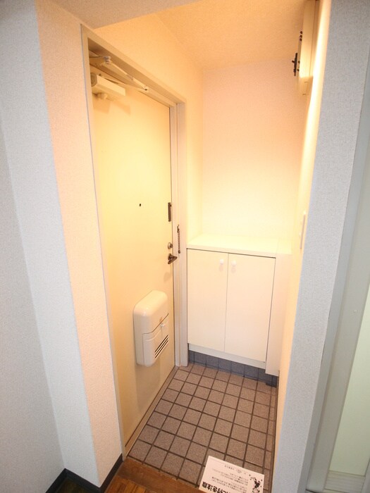 物件内観写真17　(玄関)