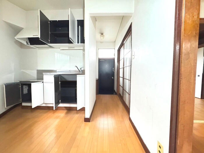 物件内観写真16　(廊下)