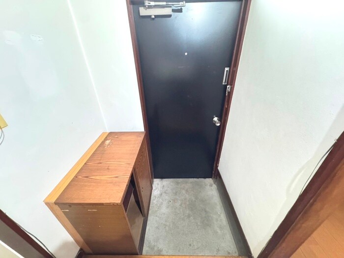 物件内観写真17　(玄関)