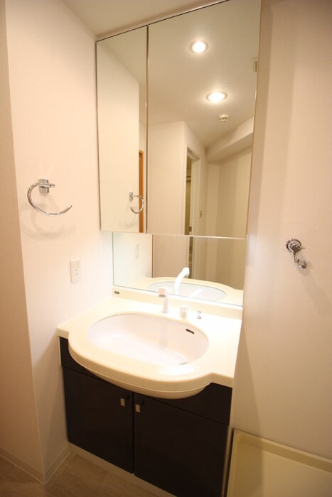 物件内観写真13　(洗面)