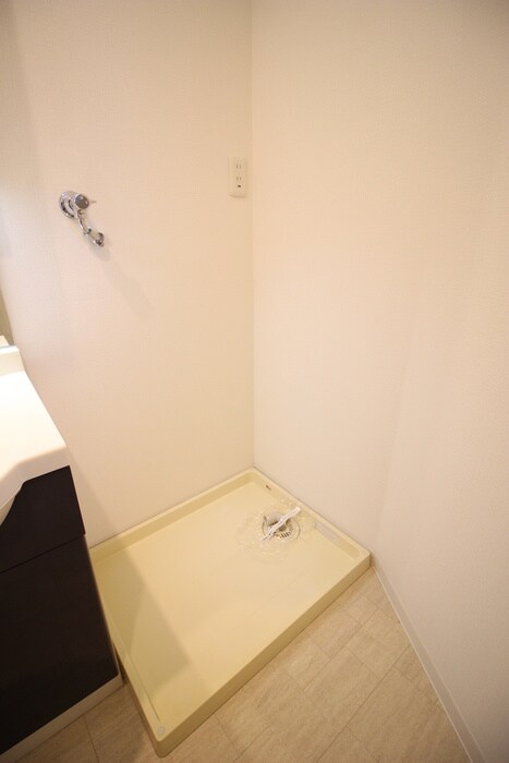 物件内観写真14　(洗濯機置場)