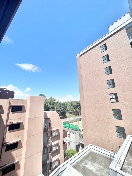 物件内観写真16　(室内からの展望)