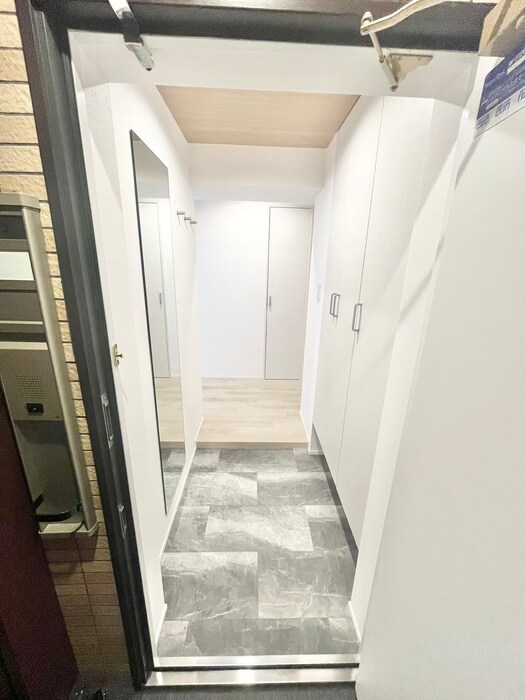 物件内観写真19　(玄関)