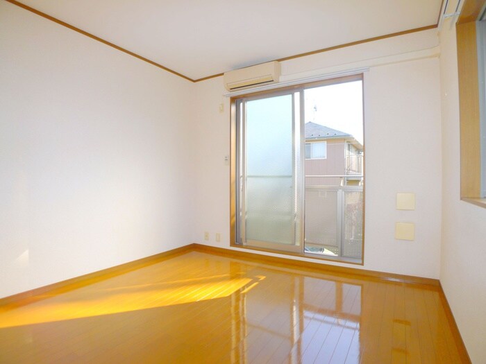 物件内観写真11　(室内からの展望)