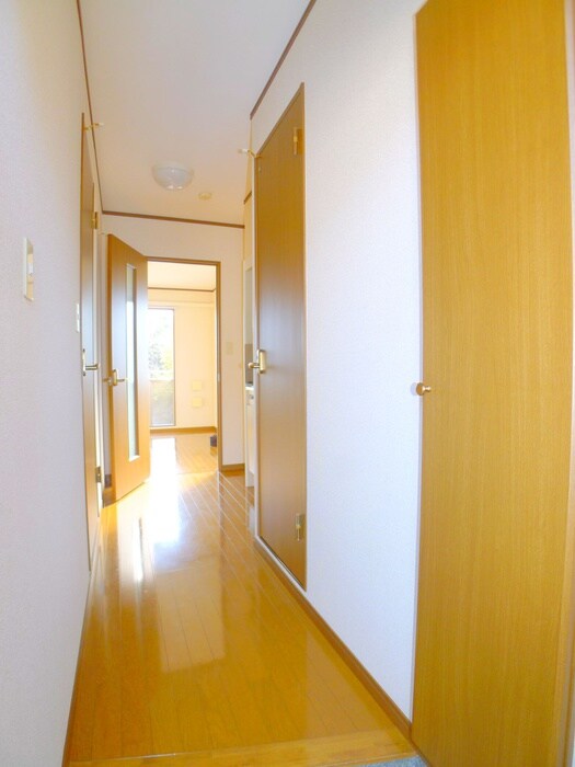 物件内観写真17　(廊下)