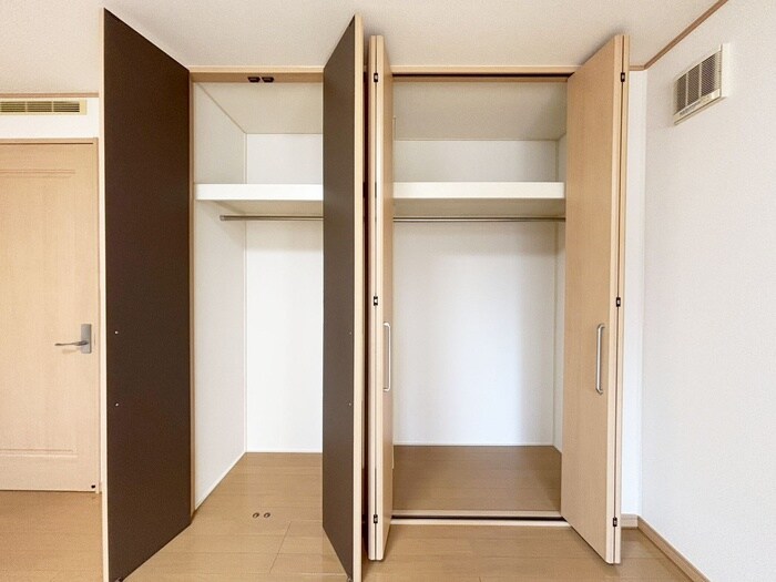 物件内観写真15　(収納)