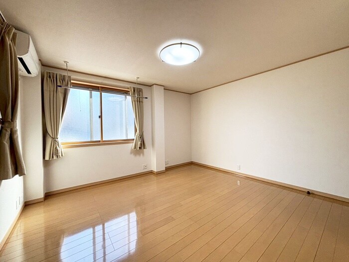 物件内観写真19　(居室)