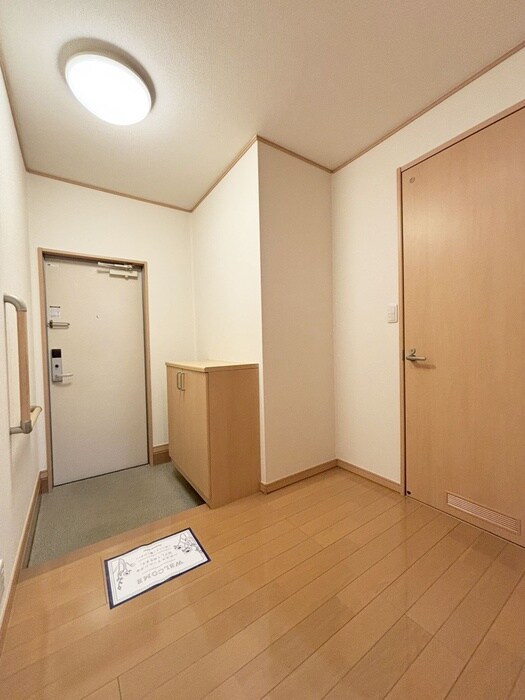 物件内観写真20　(廊下)