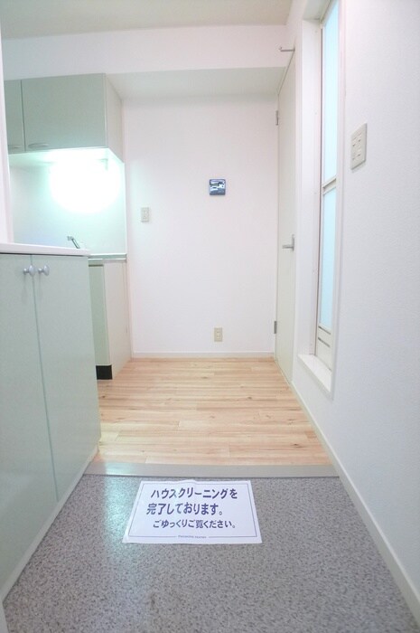 物件内観写真21　(玄関)