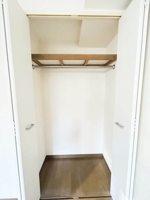 物件内観写真12　(収納)
