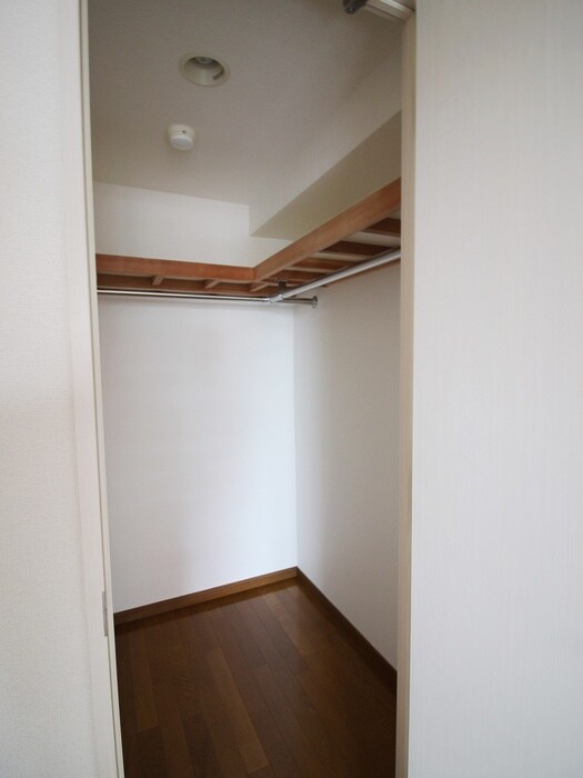 物件内観写真15　(収納)