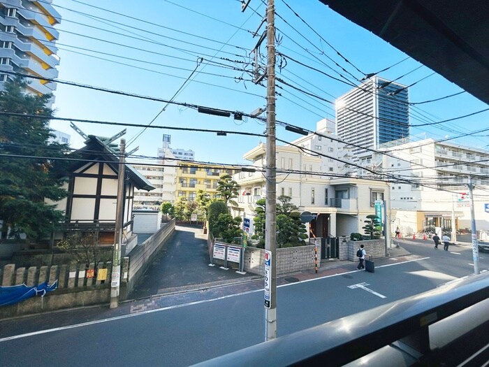 物件内観写真22　(室内からの展望)