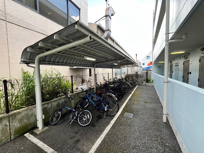 物件外観写真6　(駐輪場)
